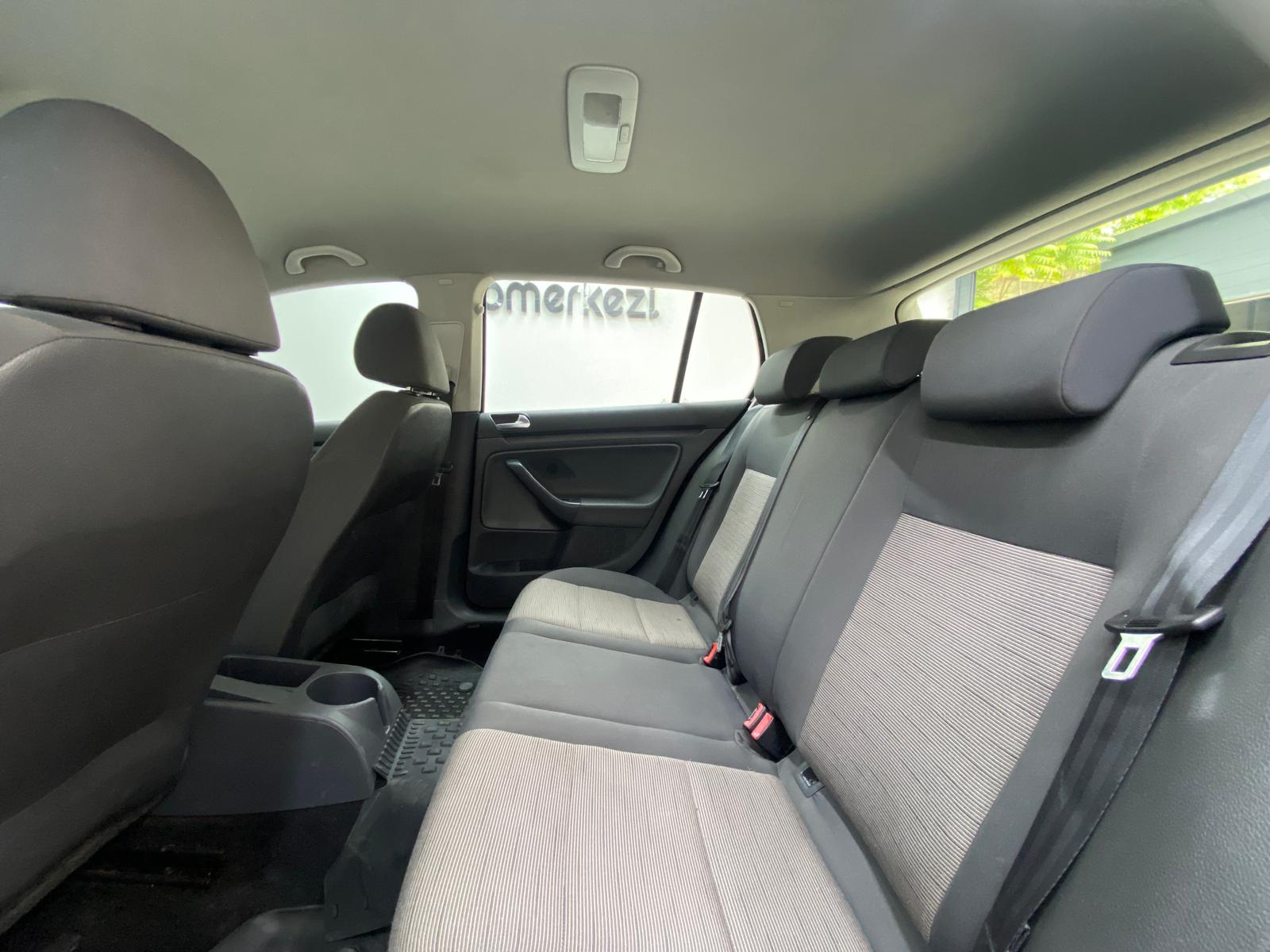VOLKSWAGEN GOLF 13